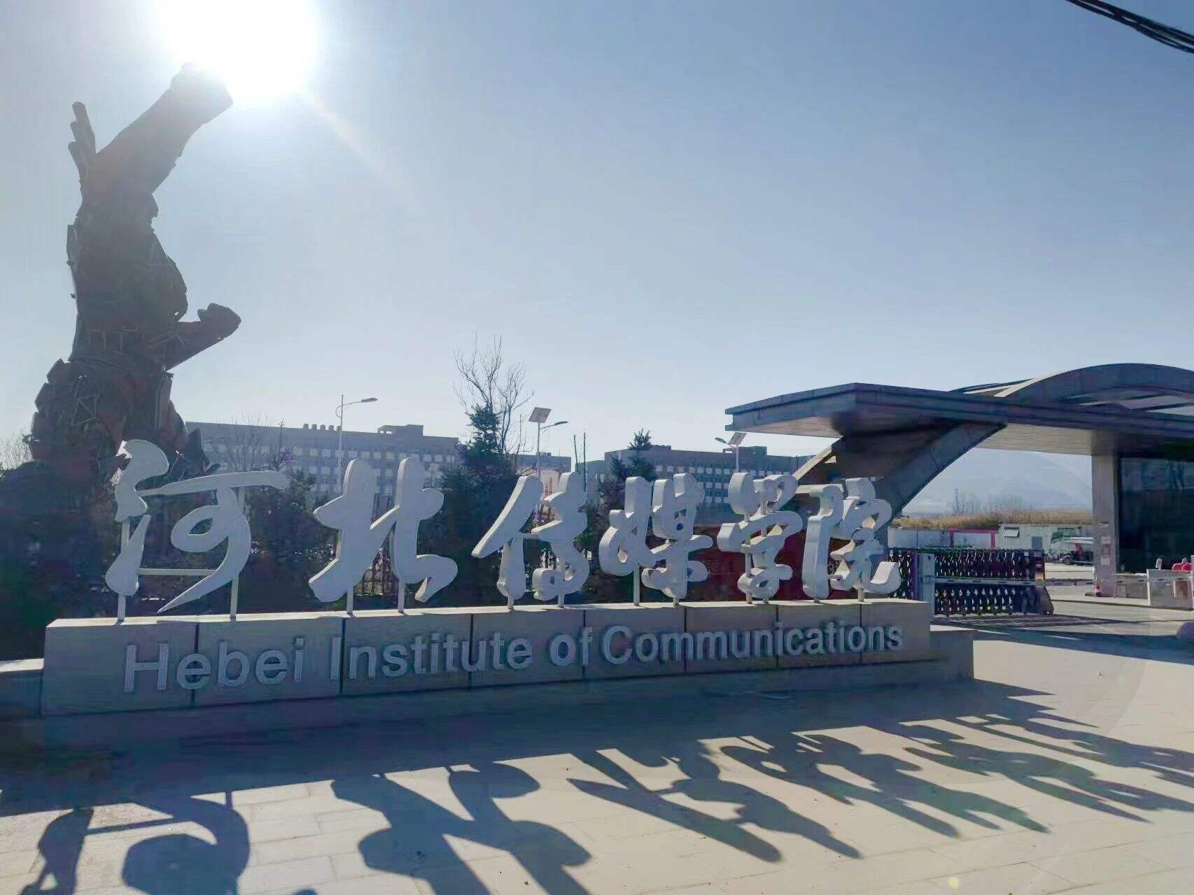 1677717387335983S1UN.jpg d3e3cc61239af4bc17289955902e12a3.jpg